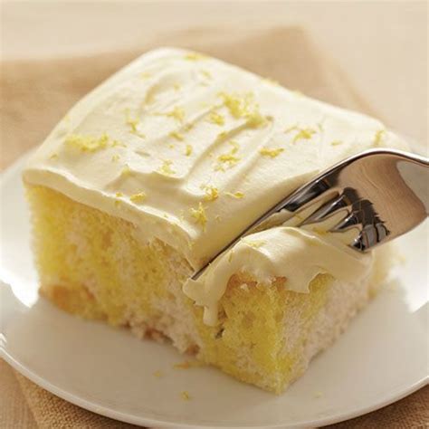 Sunshinelemoncake Thepamperedchef Poke Cake Lemon Lemon Cake