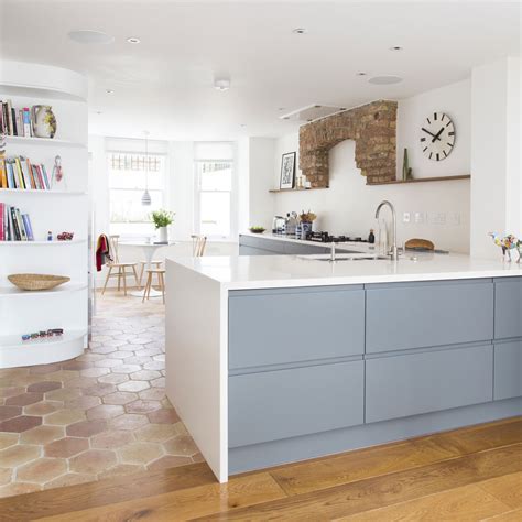 They may also incorporate a kitchen island, which can be extremely useful for food preparation and added storage. L-shaped kitchen ideas for multipurpose spaces | Ideal Home