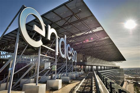 La sede de endesa destaca por su buena gestión eficiente y sostenible, intentando también mejorar la sede social, en el que trabajan una media diaria de más de 2.500 personas y con capacidad para. CRISI COVID-19: L'AMB demana a l'empresa Endesa ...