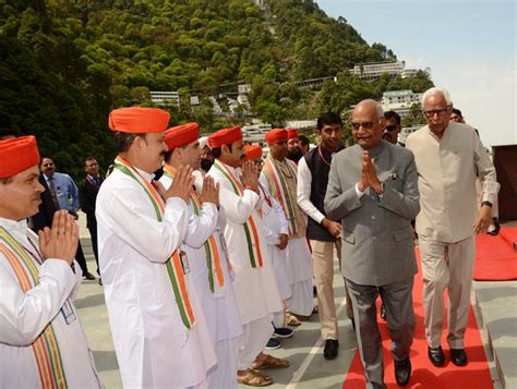 This page is for those devotees who believe in god and their existence. President visits Vaishno Devi shrine | Wadi Ki News