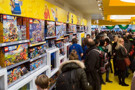 Worlds Largest Lego Store Has Opened In Leciester Square London