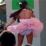 Ariana Grande Upskirt Panties Pics