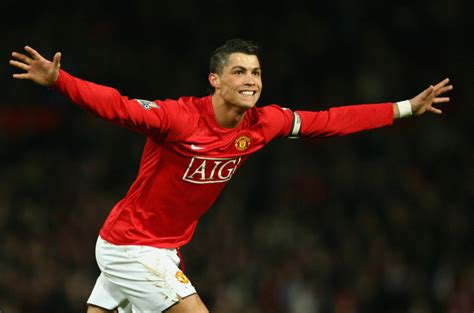 Ronaldo roots and early days. "Ronaldo has United in his heart"