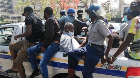 Zimbabwe Police Arrest Detain War Veterans Demanding Increase In Pension Earnings