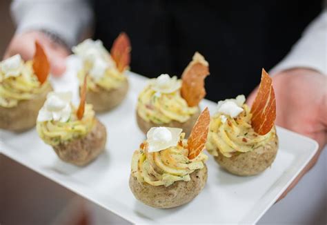 The apple pie bakery café has a casual atmosphere. Ristorante Caterina de' Medici - Ristorante Caterina de ...