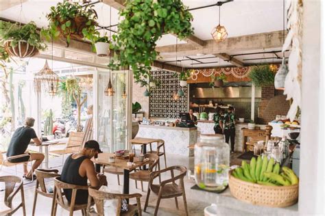 25 Best Cafes And Restaurants In Canggu Bali Cool Cafe Cafe Restaurant Mexican Restaurant Decor
