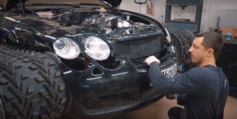 This Russian Youtuber Has Turned A Bentley Into A Fken Tank