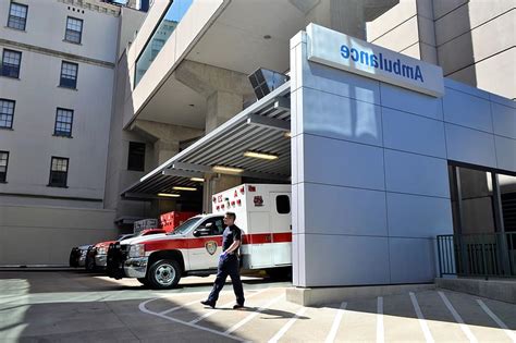 Emergency Room Ambulance Ems Emt Medic Medicine Health Alert Human Services Healthy