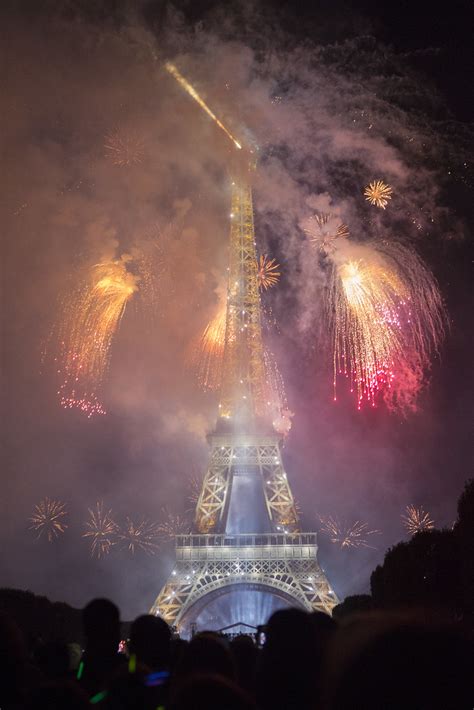 14 Juillet Paris Eiffel Tower Fireworks At Bastille Day H W Flickr
