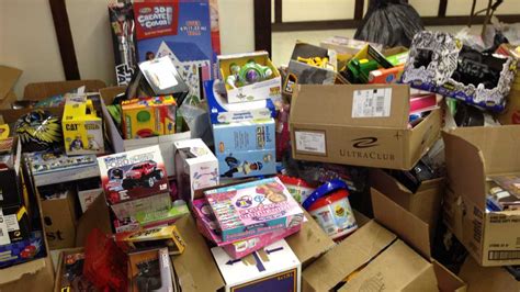 Photos Salvation Army Overwhelmed By Christmas Toy Donations