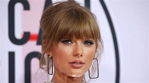 Taylor Swift Shows Not Selling Out Because She Is A Smart Businesswoman