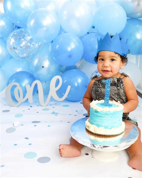 How To Diy A First Birthday Photoshoot · Urban Mom Tales