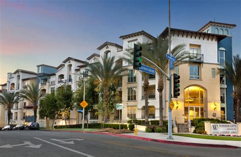 Windsor Lofts At Universal City Luxury Apartments In Studio City