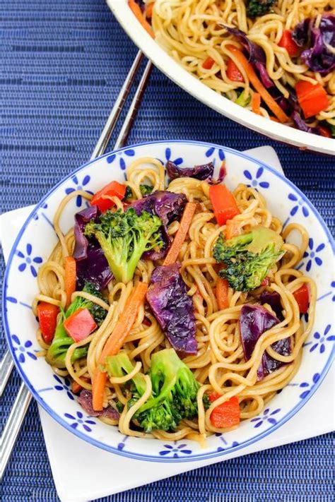 In a measuring cup, combine the remaining 1 tablespoon soy sauce, 1 tablespoon. Easy Vegetable Lo Mein (Ready in 15 Minutes) - The Soccer ...