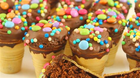 Die schönsten kindergeburtstagskuchen backen was wäre ein kindergeburtstag ohne farbenfrohe kuchen: Waffelmuffins | Partymuffins für den Kindergeburtstag ...