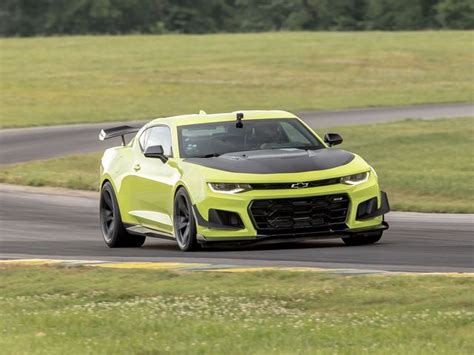 2022 Chevrolet Camaro Zl1 Review Pricing And Specs