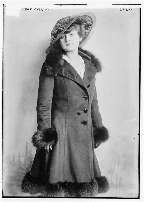 20 Vintage Photos That Show Womens Fashions Of The 1910s ~ Vintage