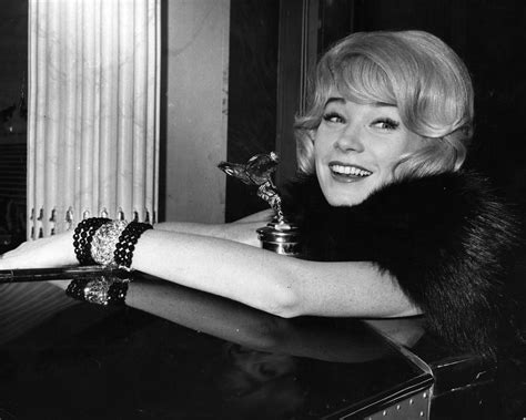 Shirley Maclaine Photo Gallery 26 Best Shirley Maclaine Pics Celebs