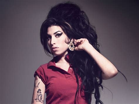 remembering amy winehouse through her covers cover me