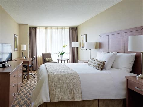 2 Bedroom Suites In Toronto Bedroom Inspire