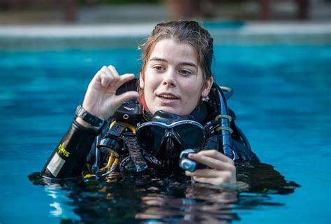 Women In Diving Through The Eyes Of A Female Scuba Diving Instructor