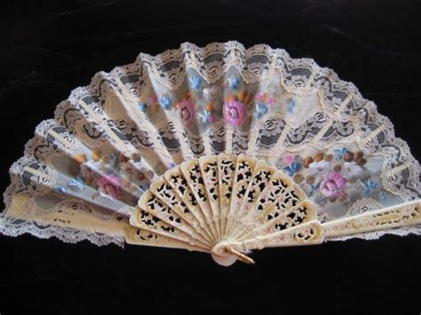 Lace And Floral Hand Fan Victorian Decorative Ladies Vintage Fan