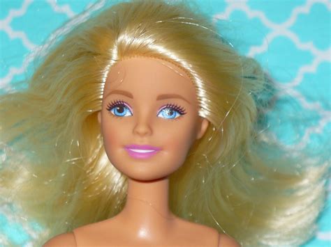 Mattel Barbie Doll 2015 Fashionistas MILLIE FACE FLAT FEET BENT ARM