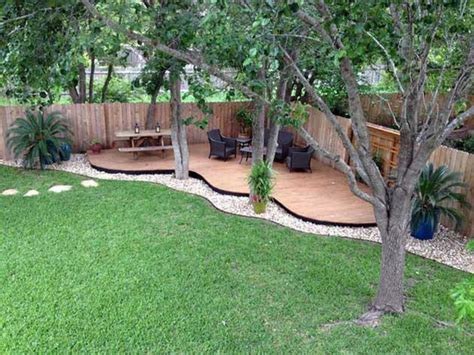 The designated garden area is kept visually separate. 23 Easy-to-Make Ideas Building a Small Backyard Seating ...