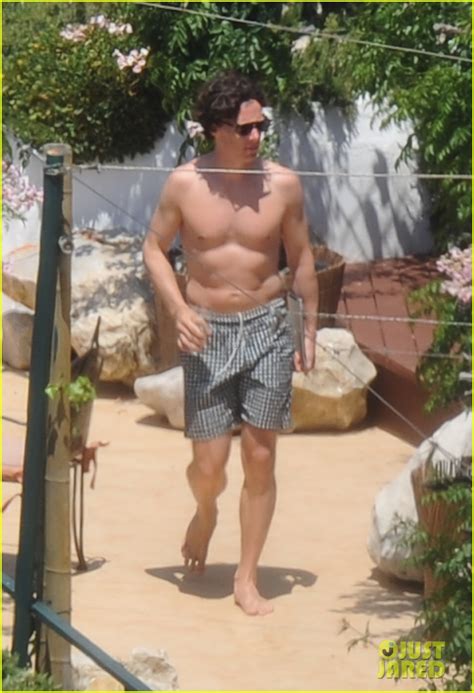 Benedict Cumberbatch Kisses Katia Elizarova In Ibiza Photo 2919304