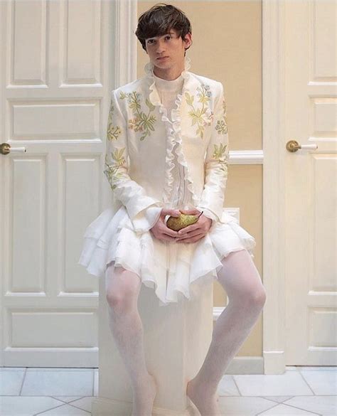 pin by the dee project on men of style men wearing dresses gender fluid fashion androgynous