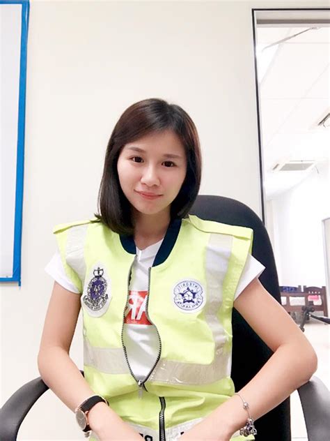 Look Malaysian Policewoman Disarms Netizens With Her Cuteness Inquirer Technology