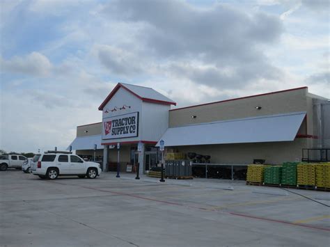 Tractor Supply Comes To Brownsville With Weekend Grand Opening