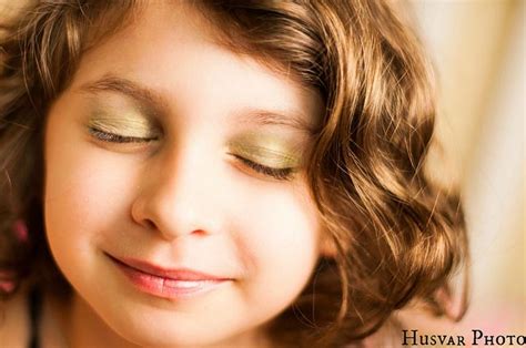 Natural Mineral Makeup For Tweens Klee Girls In The Know Mom