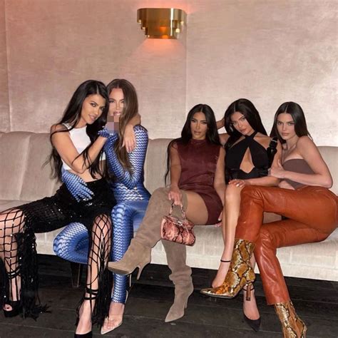 Khloé Kardashians Sisters Are ‘concerned Shes Too ‘skinny Amid