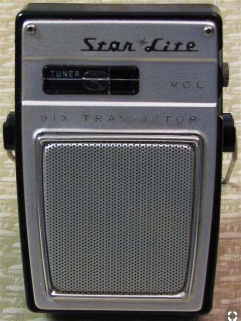 Pin by Connie McCarty on Radio | Transistor radio vintage, Transistor radio, Vintage radio