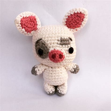 Crochet cat patterns give you the chance to knit a cat stuffed toy for your kids and let them play and cuddle with them. Pua de Vaiana moana Disney realizado por Lenne's Sewing ...