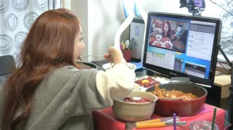 Meet Woman Who Makes 9000 A Month Eating In Front Of A Webcam