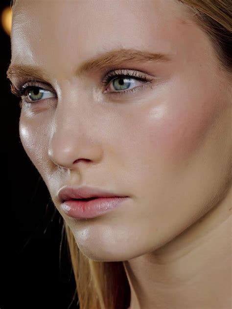35 Dewy Makeup Looks Perfect For Summer Belletag