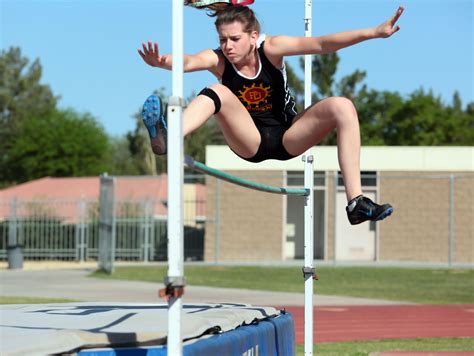 Indian boys, Aztec girls track teams win DVL dual meet | USA TODAY High