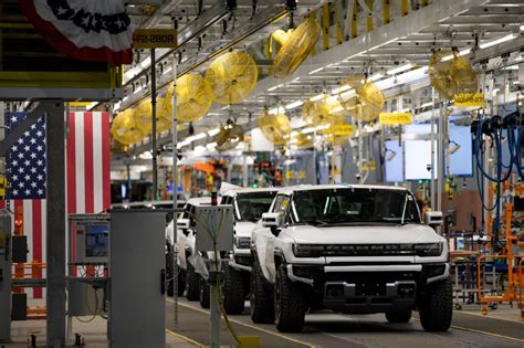 Gm Plans More Than 3 Billion For Electric Vehicle Projects In Michigan