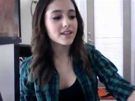 Ariana grande hair hairstyles brown half down hairstyle colors straight pacificcoastnews avalon stealherstyle. Ariana Grande says goodbye to her brown hair 5th october ...