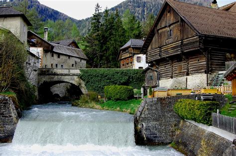 From idyllic lakes to majestic mountain peaks, the salzburger holiday regions ensure unforgettable holiday moments. SalzburgerLand - The Alpine Wonderland | Travel to Austria