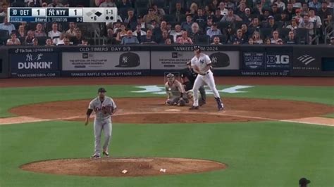 Giancarlo Stanton Hits His 400th Career Home Run To Give The Yankees