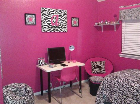 Pink zebra home, sugar land, texas. Alex's room...My labor of love | Pink zebra bedrooms ...