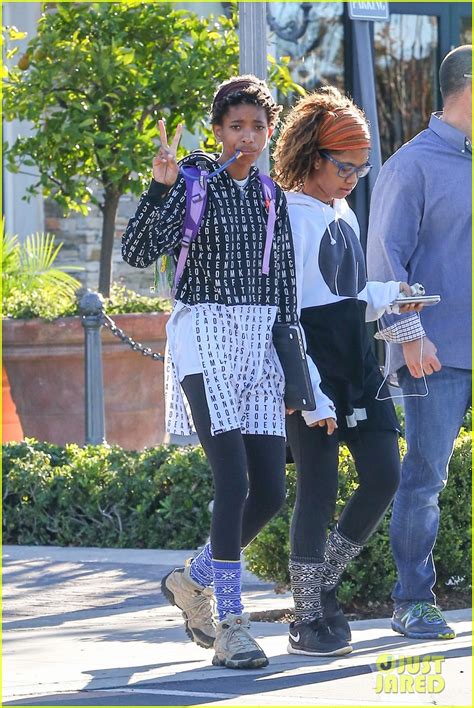 Willow Smith Helps A Fan Convince Her Parents That Public School Rot