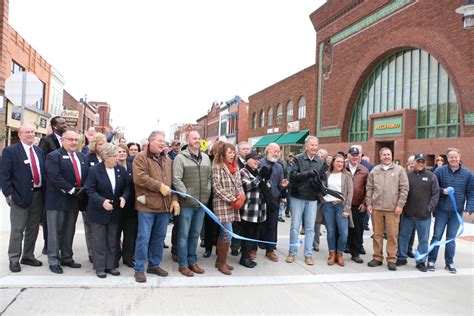 Ribbon cutting celebrates Owatonna streetscape | Steele County Times