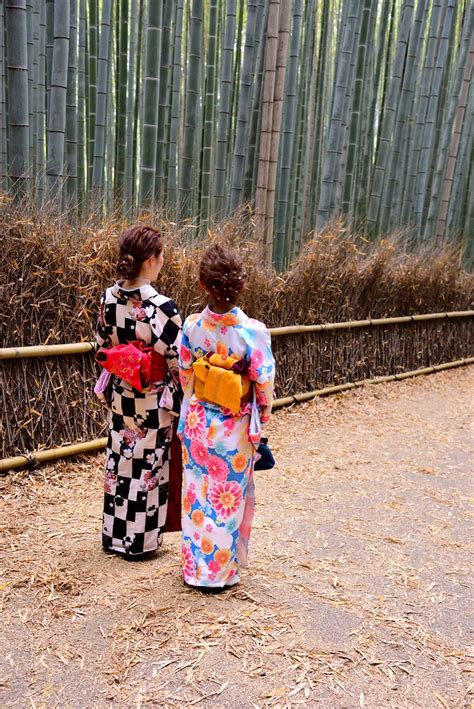 Arashiyama Sanpo Two Girls In Kimono Having A Walk At The Flickr