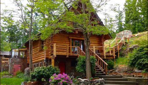 Charming Log Cabin Home On Vancouver Island Log Homes Lifestyle