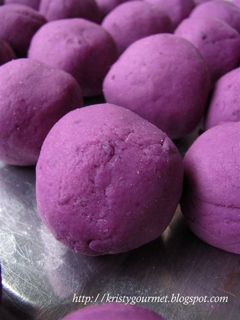 Scientists have tried a lot of tricks to get sweet potatoes to flower, and one of the most effective seems to be high humidity combined with damp soil. Deep Fried Purple Sweet Potato Balls