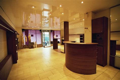 Check spelling or type a new query. Agencement d'une boutique de prêt à porter | A3 Design